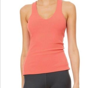 New without tags - Alo Yoga Elevate Tank XS (Strawberry color)
